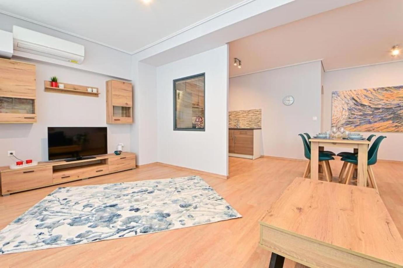 Cozy Apartment Located On Piraeus Port Area- Exterior foto